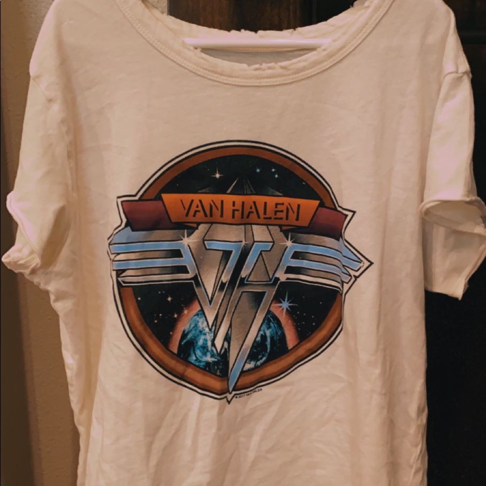 American Eagle band tee
